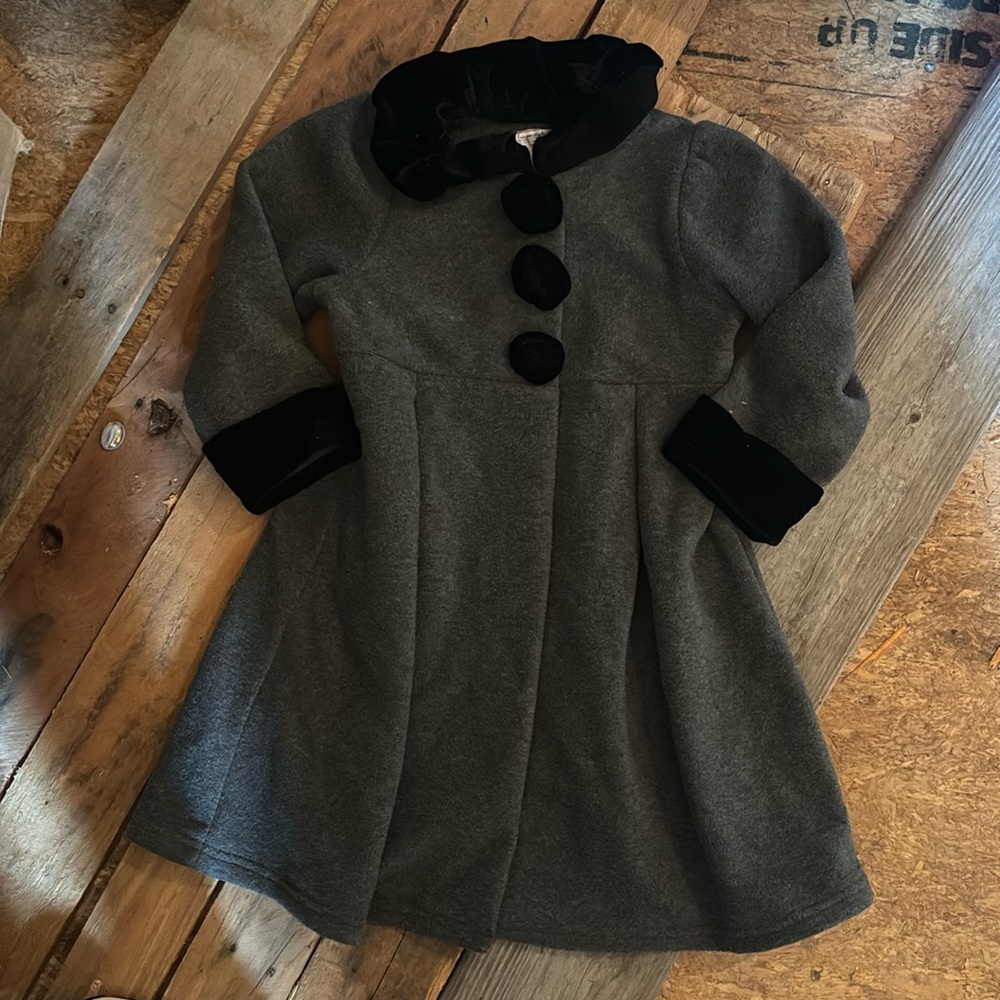 Girls size 5 gray and black fancy goodlad coat